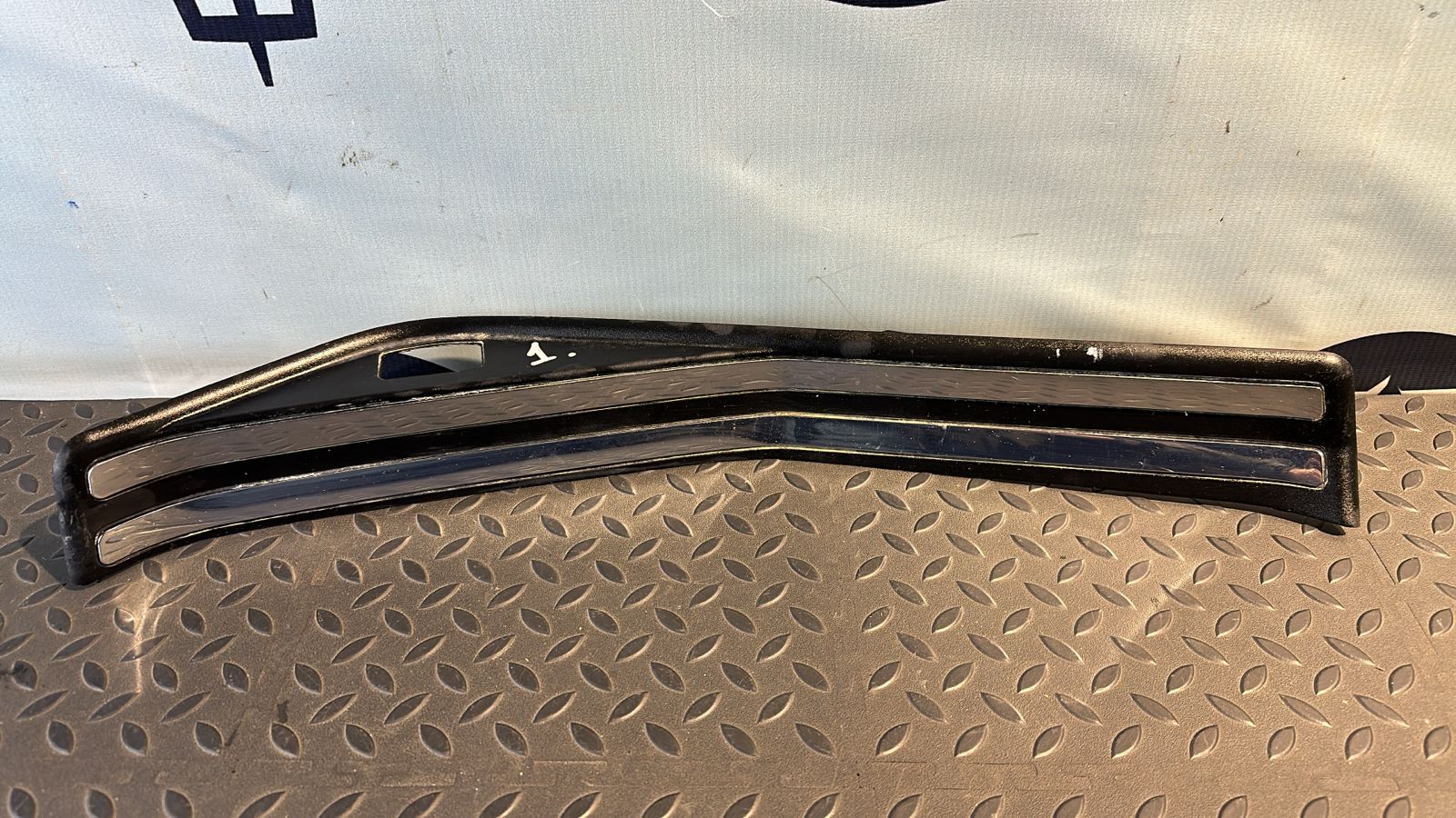 Накладка порога задняя левая BMW 3/E46 1998-2007