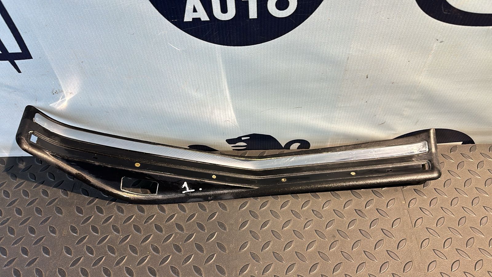 Накладка порога задняя правая BMW 3/E46 1998-2007