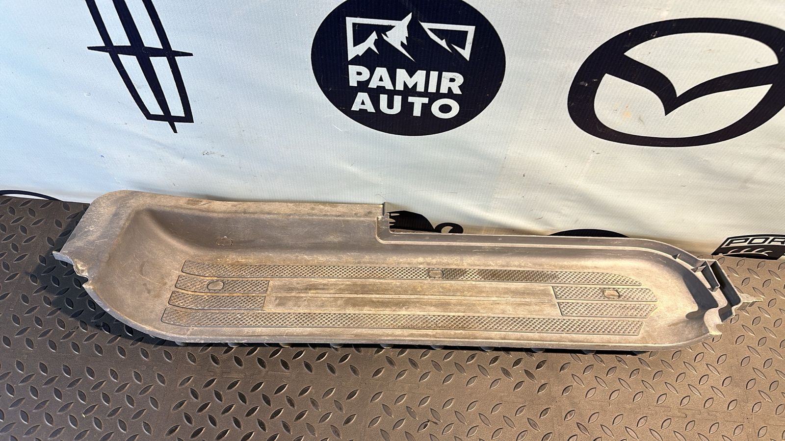 Накладка ступеньки левая Mercedes Vito/W639 2003-2014