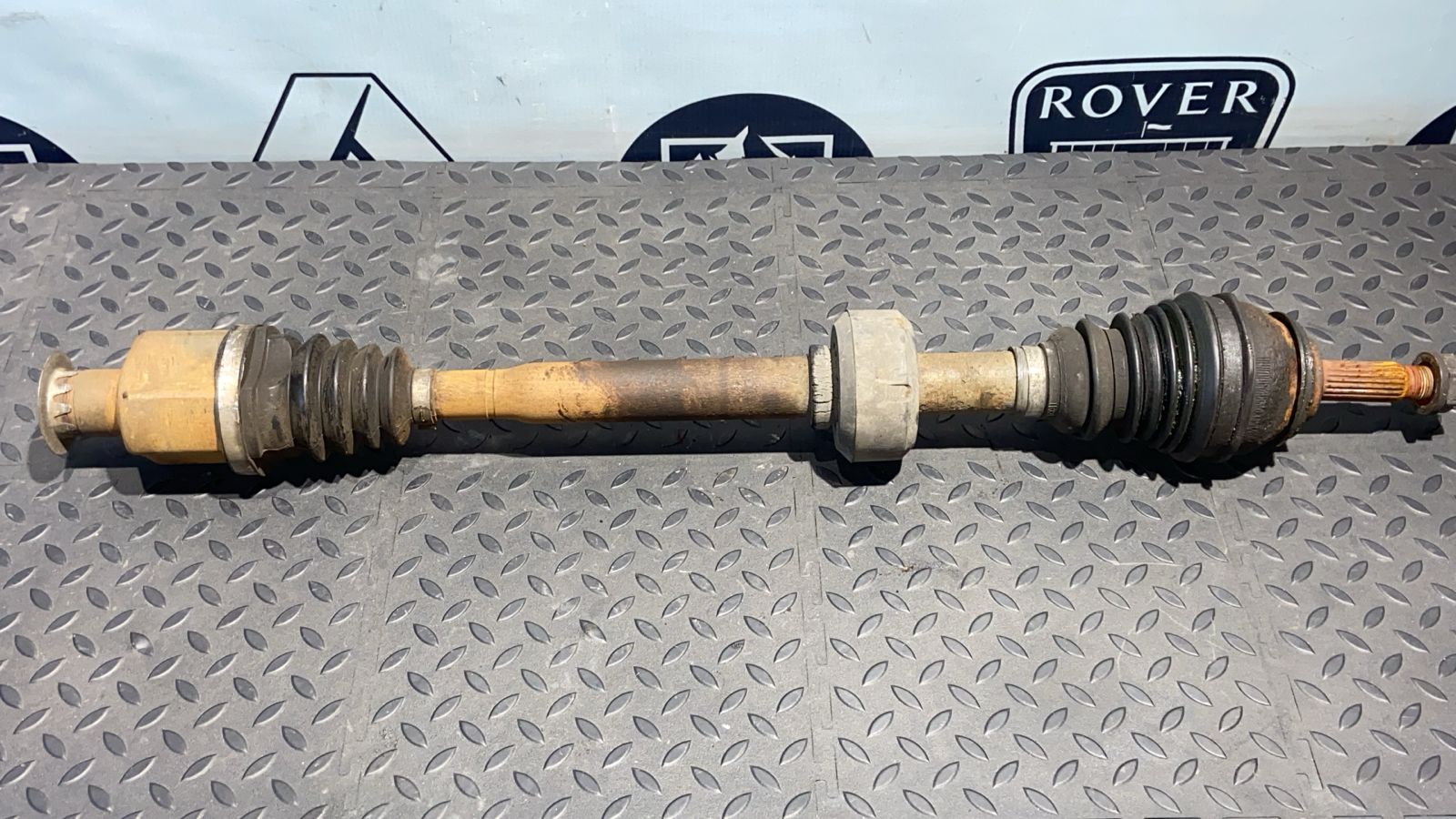 Полуось передняя правая Renault Sandero 2009-2014