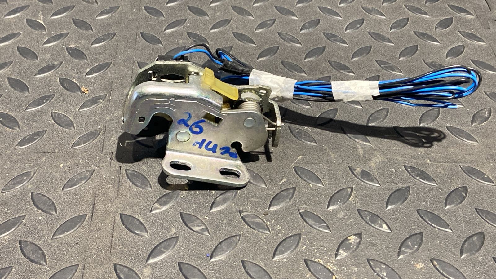 Замок двери задний правый Mercedes Vito/W639 2003-2014