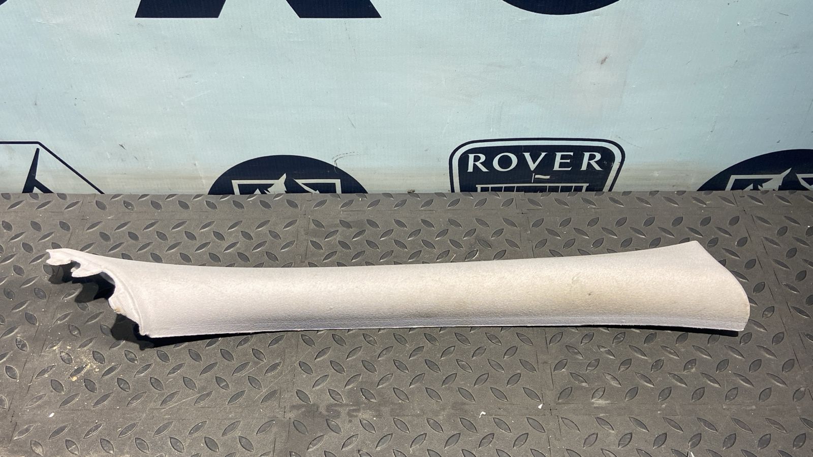 Обшивка стойки передняя правая Mercedes E/W211 2002-2009