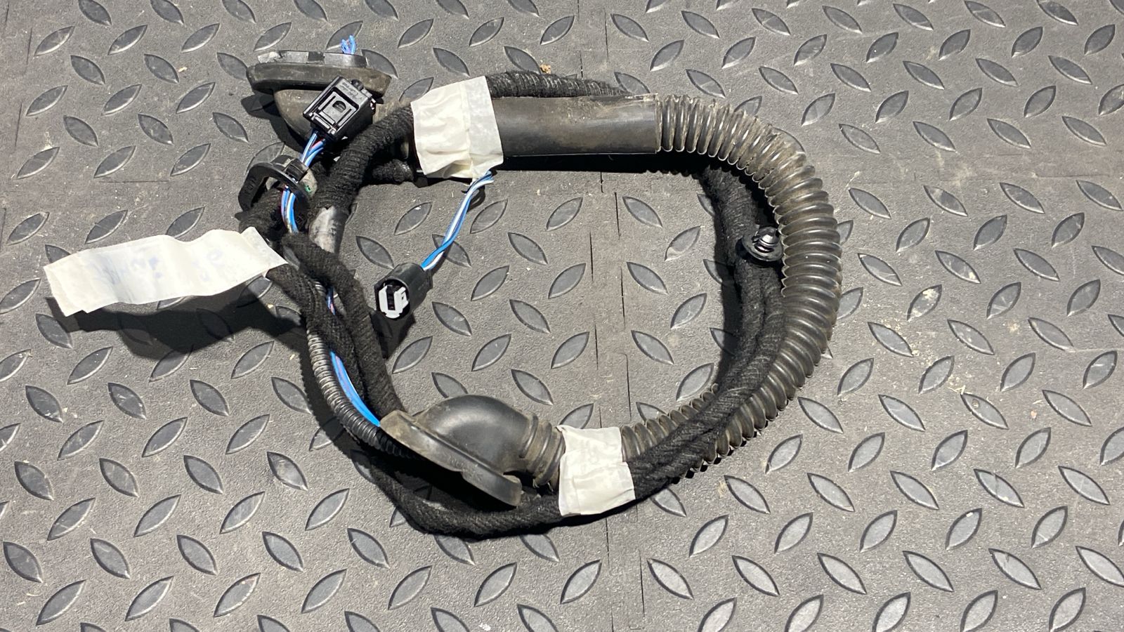 Проводка двери багажника правая Mercedes Vito/W639 2003-2014