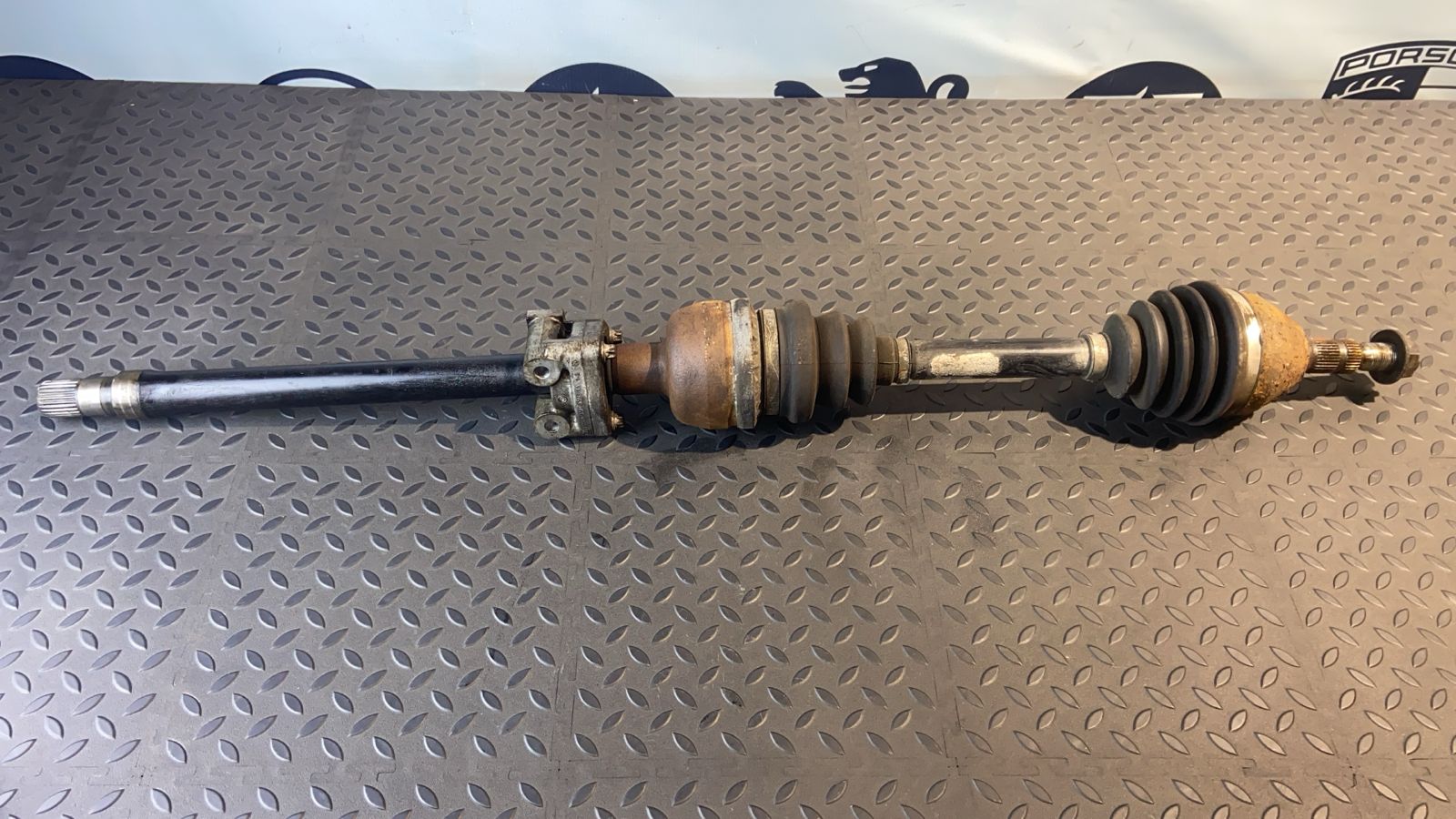 Полуось передняя правая Opel Astra/H 2004-2014