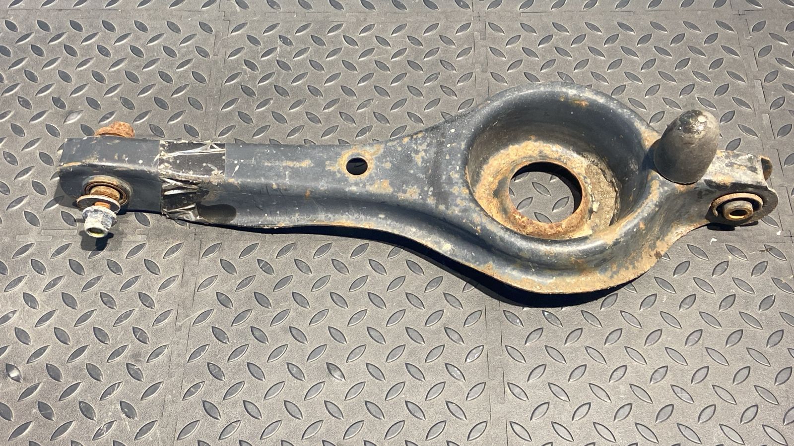 Рычаг задний Ford Focus 1998-2007