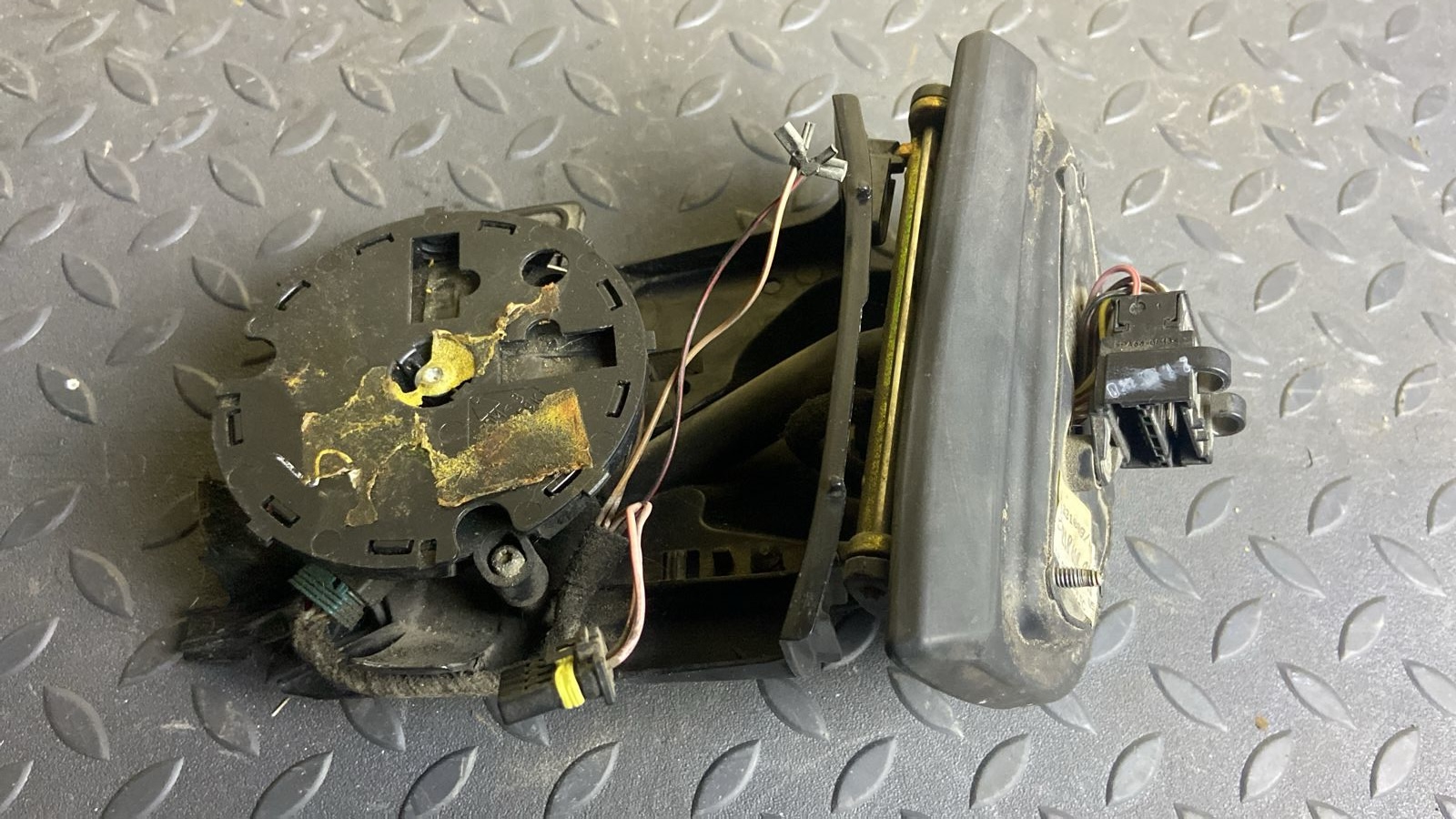 Зеркало левое Mercedes E/W210 1995-2003