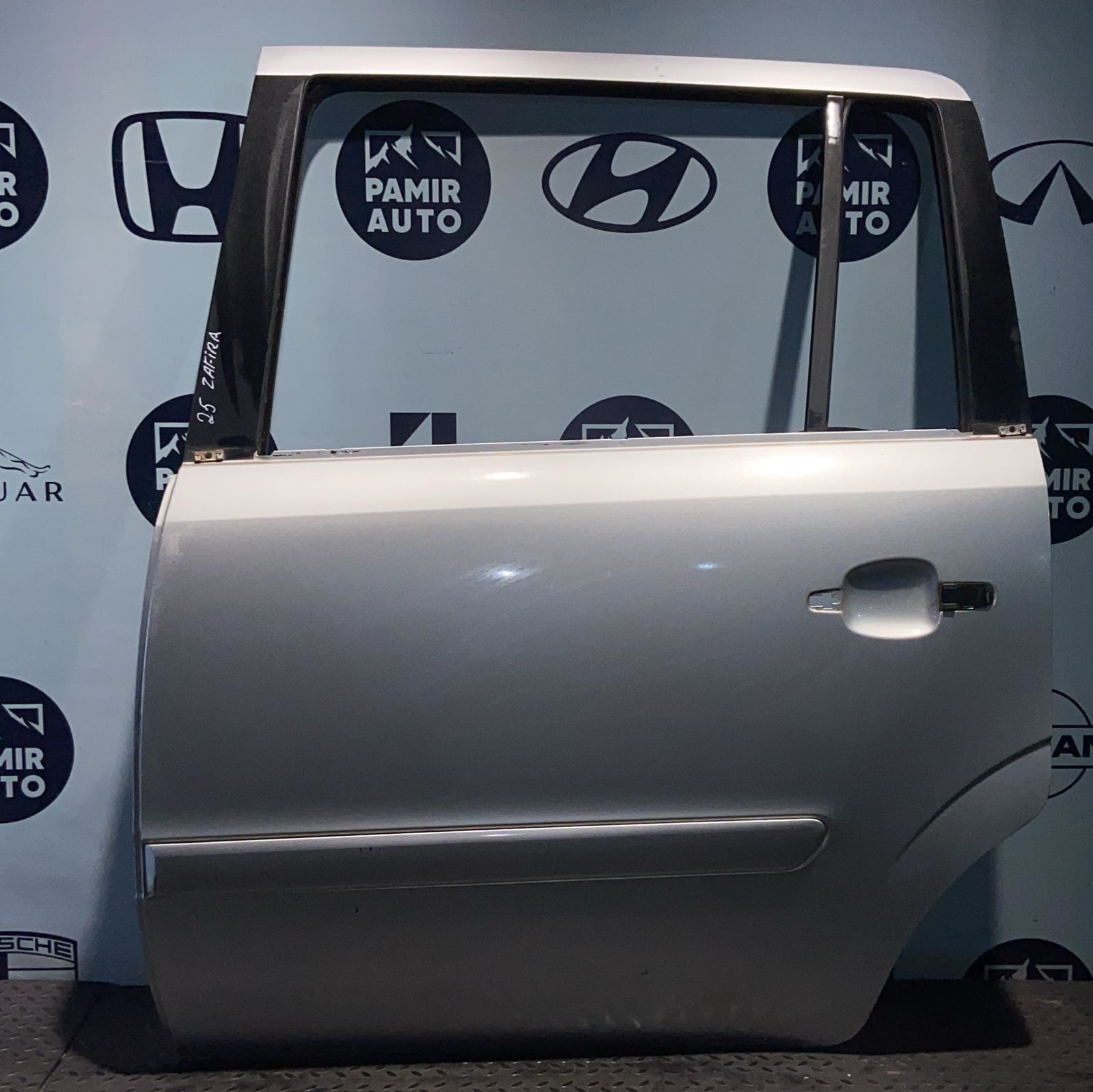 Дверь задняя левая Opel Zafira/B 2005-2014