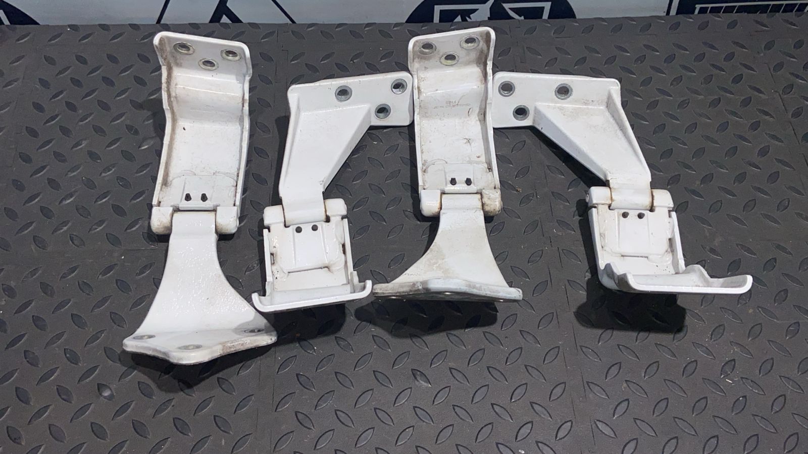 Петля двери багажника Mercedes Vito/W639 2003-2014