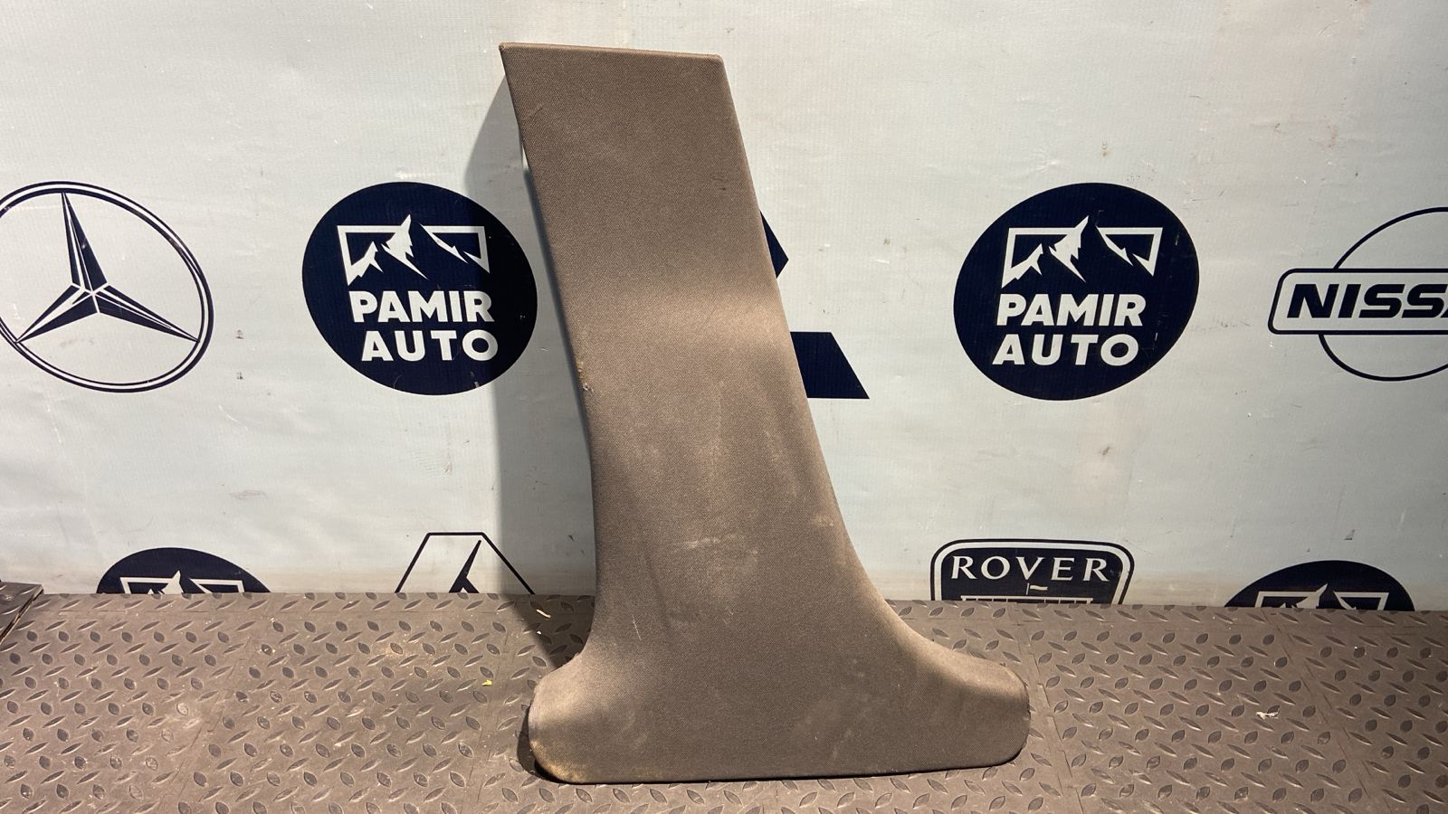 Обшивка стойки средняя левая Mercedes E/W211 2002-2009