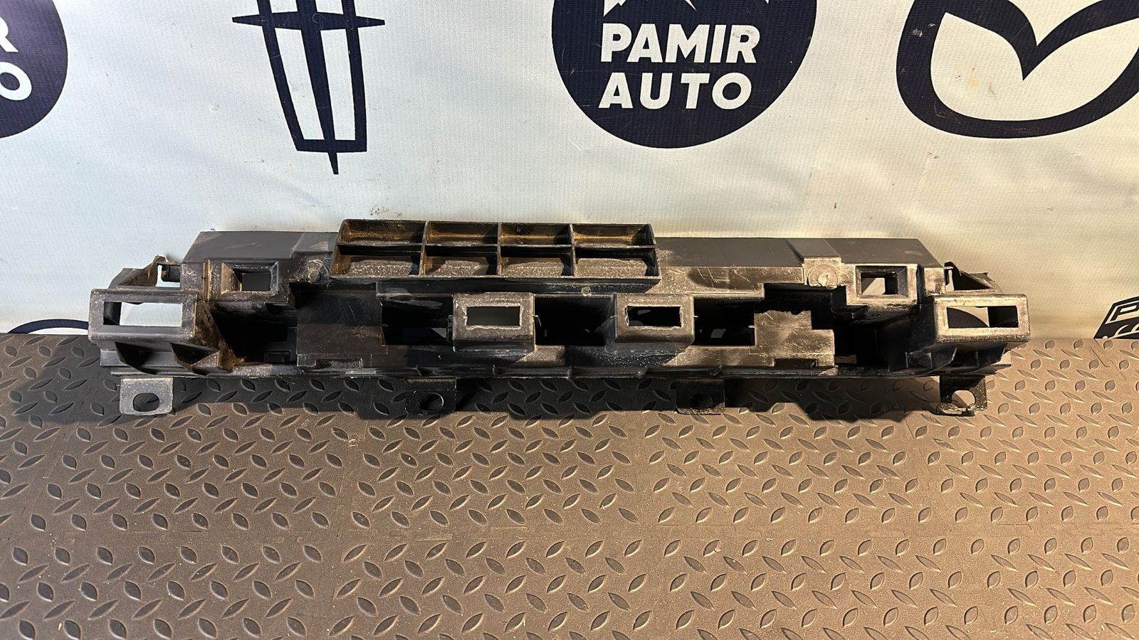 Усилитель бампера задний Mercedes Vito/W638 1996-2003