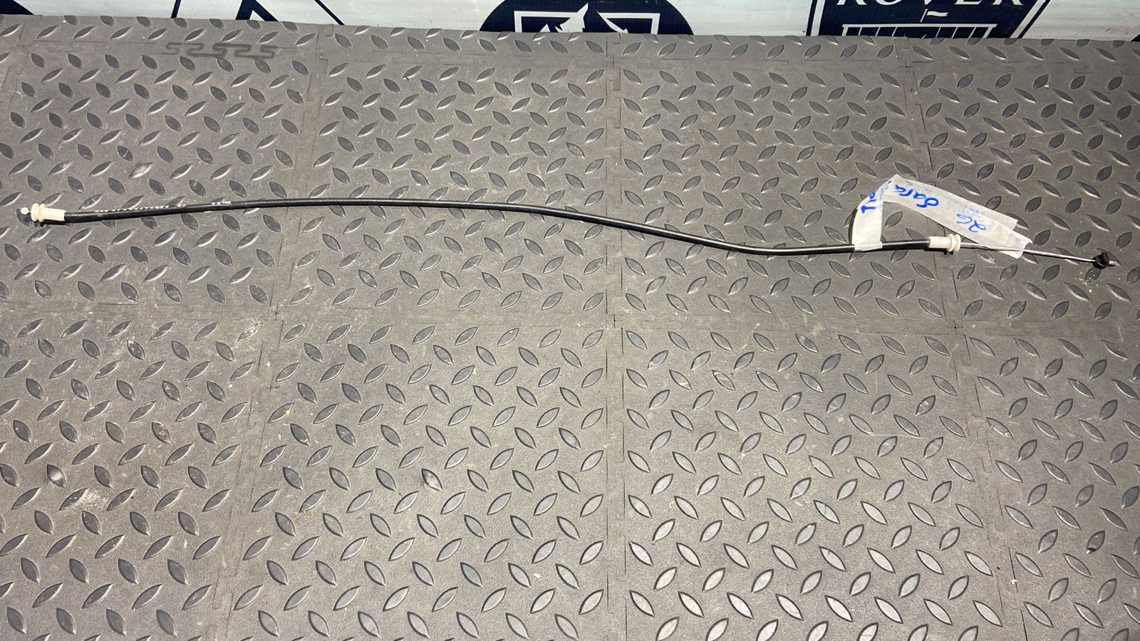 Трос замка двери багажника правый Mercedes Vito/W639 2003-2014