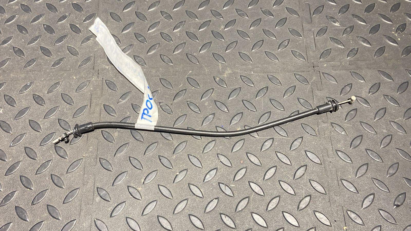 Трос замка двери багажника левый Mercedes Vito/W639 2003-2014