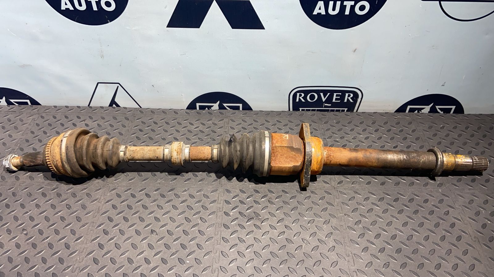 Полуось передняя правая Toyota Avensis/2 2003-2009