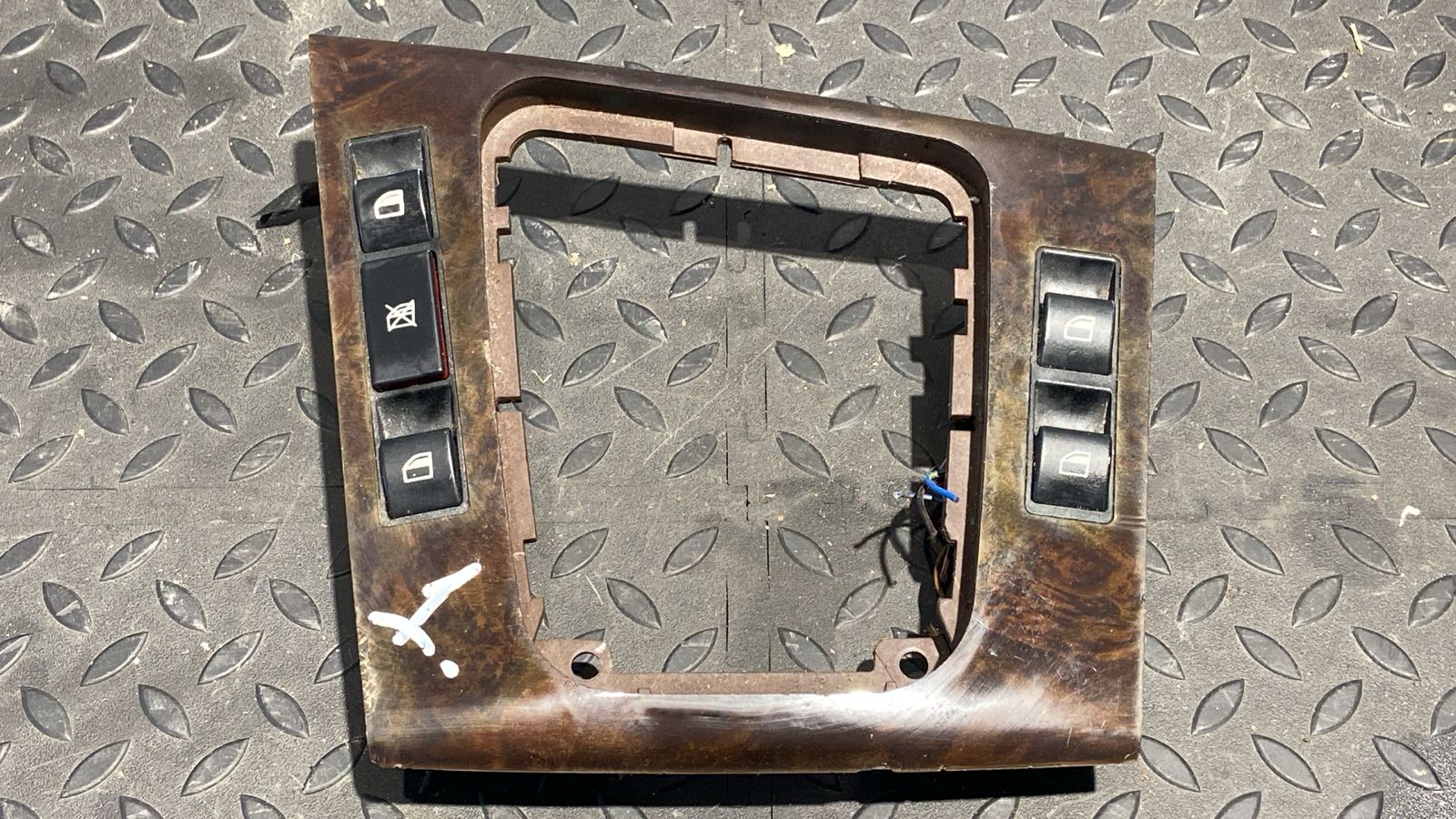 Блок управления стеклоподъемниками BMW 3/E46 1998-2007