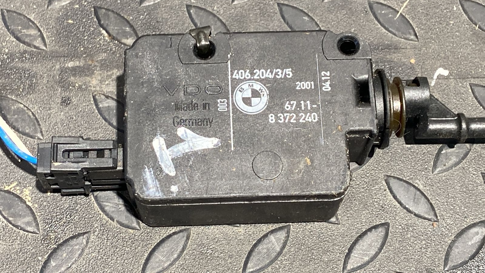 Активатор замка крышки топливного бака  BMW 3/E46 1998-2007