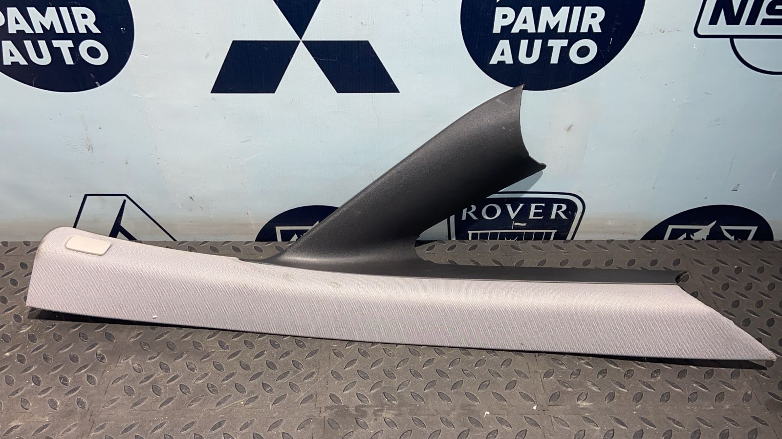 Обшивка стойки передняя правая Opel Zafira/B 2005-2014