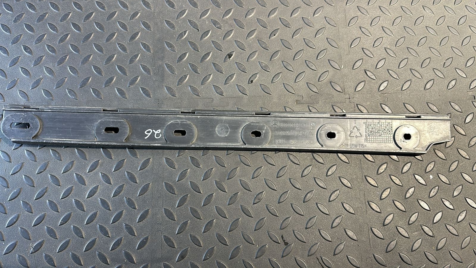 Кронштейн бампера задний левый Mercedes Vito/W639 2003-2014