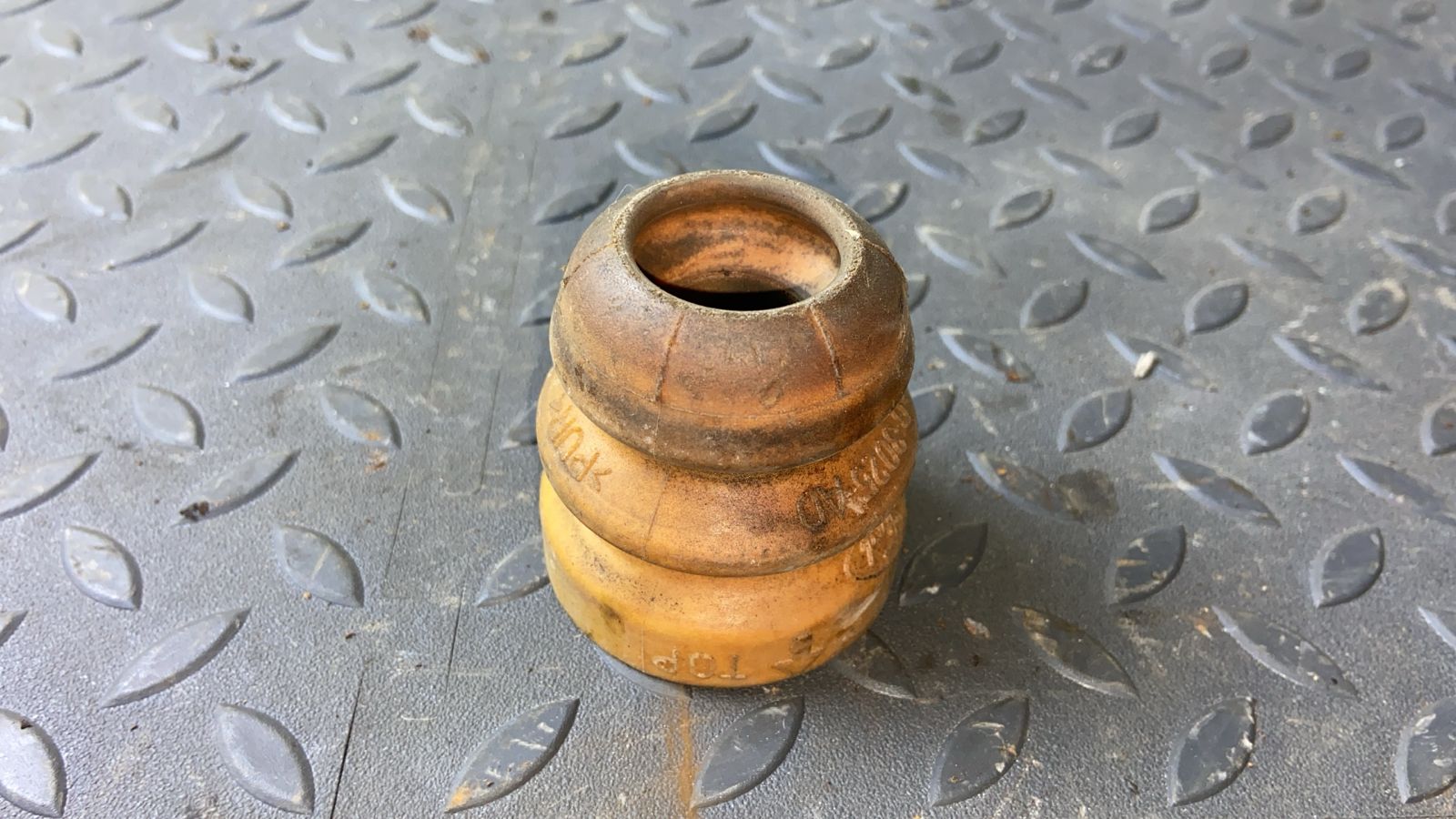 Отбойник амортизатора передний Ford Focus 1998-2007