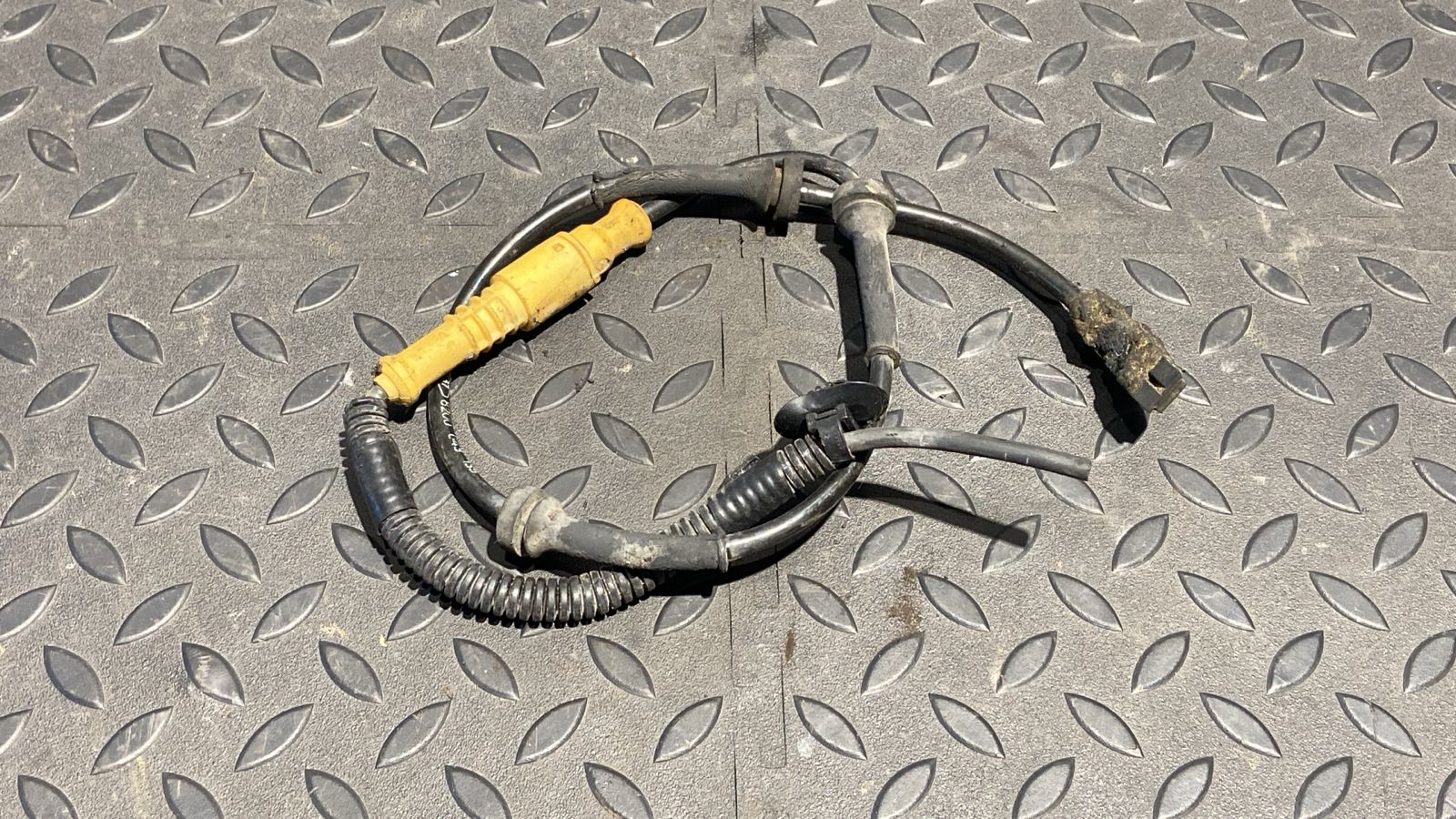 Датчик ABS передний Renault Megane/2 2002-2009