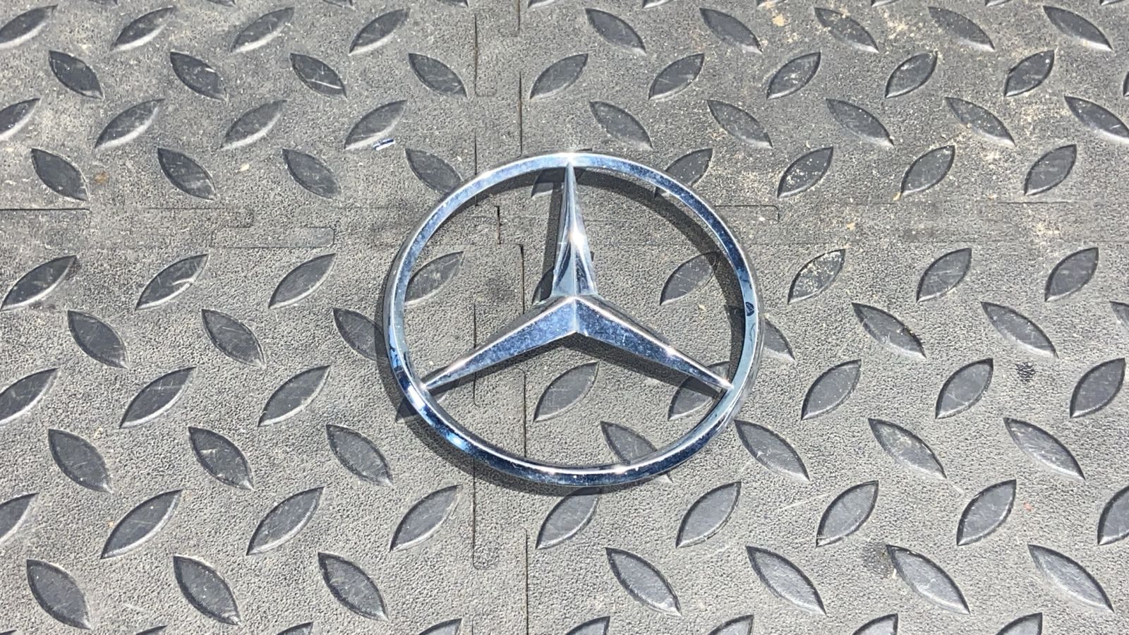 Эмблема Mercedes C/W203 2000-2008