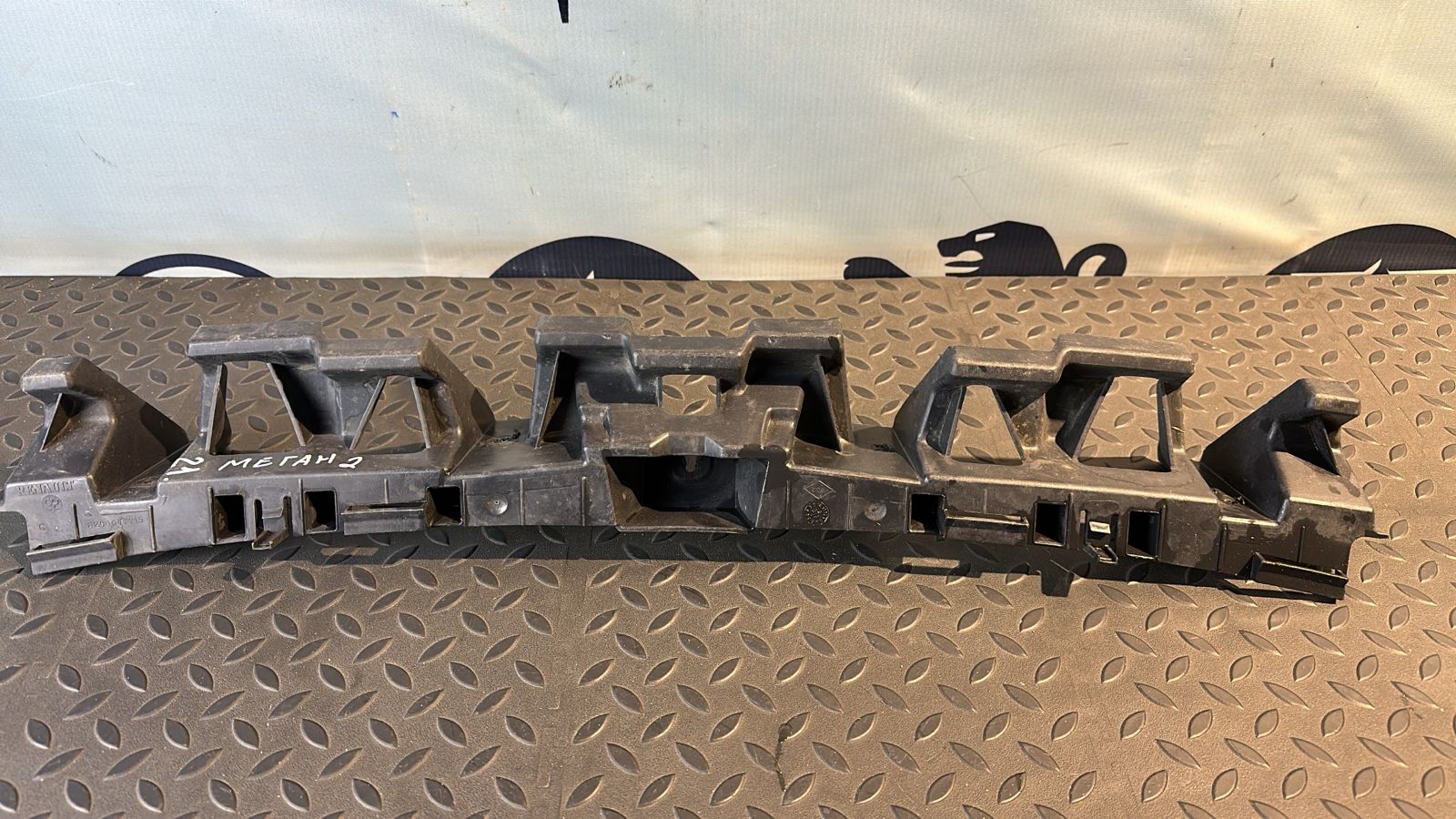 Кронштейн бампера задний Renault Megane/2 2002-2009