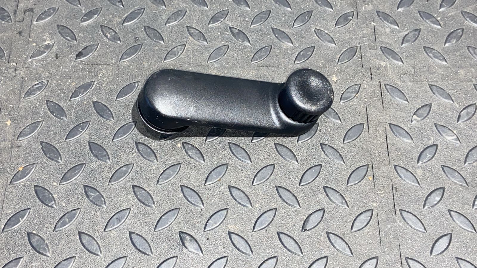 Ручка стеклоподъемника Renault Logan 2004-2015