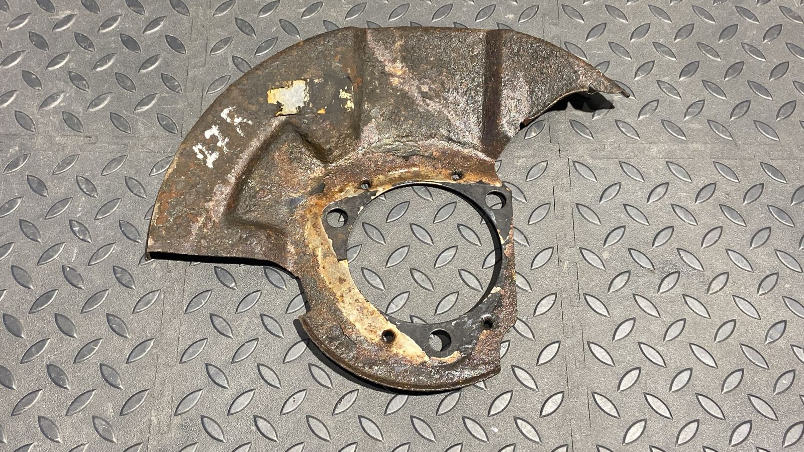 Щит тормозной (Пыльник) передний правый Opel Vectra/C 2002-2008