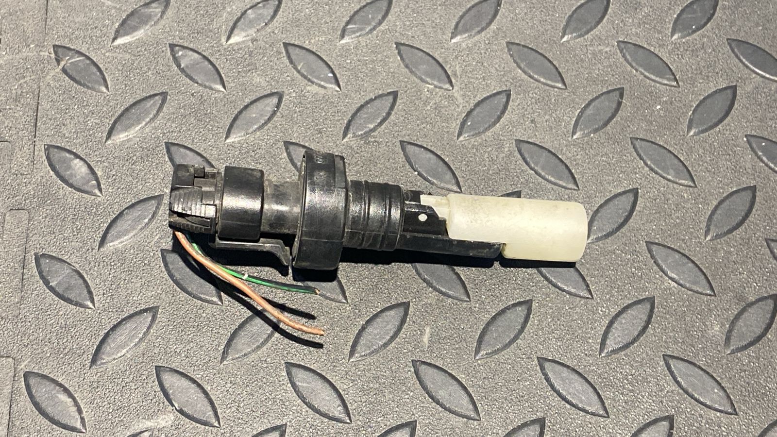 Датчик уровня бачка омывателя Mercedes Vito/W638 1996-2003