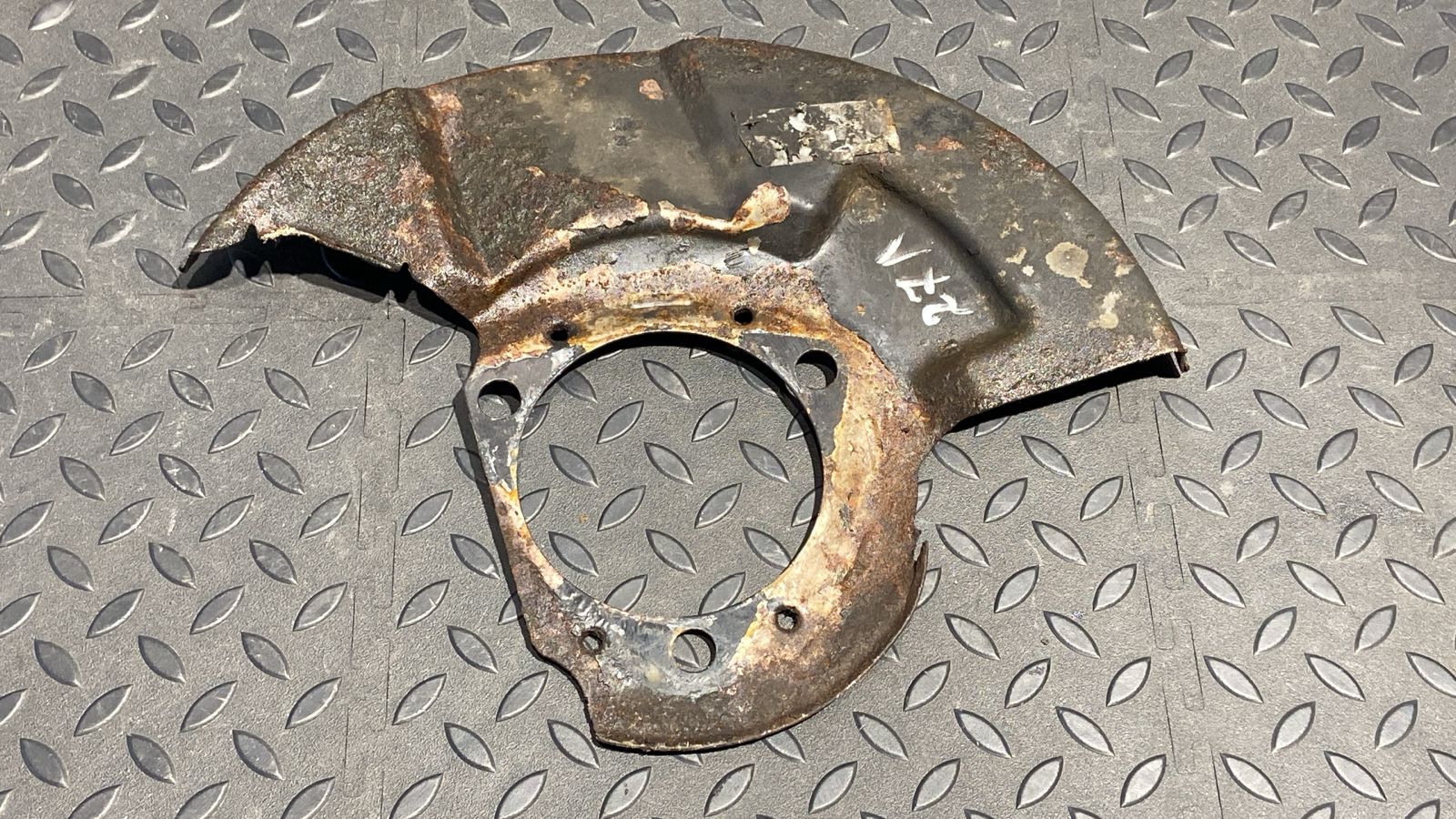 Щит тормозной (Пыльник) передний левый Opel Vectra/C 2002-2008