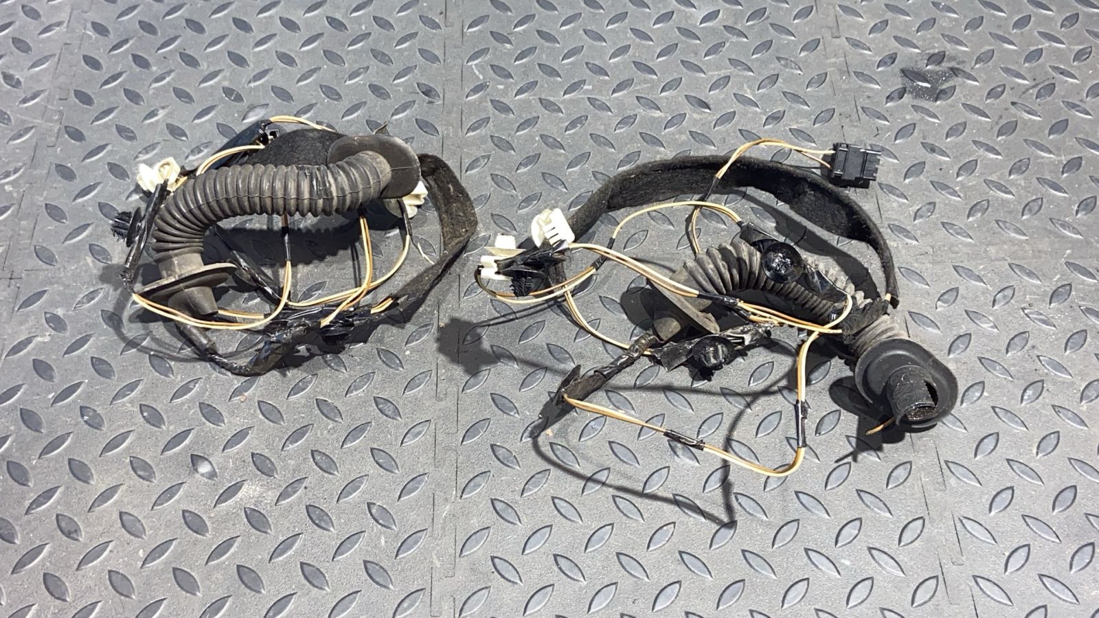 Проводка двери задняя Renault Logan 2004-2015