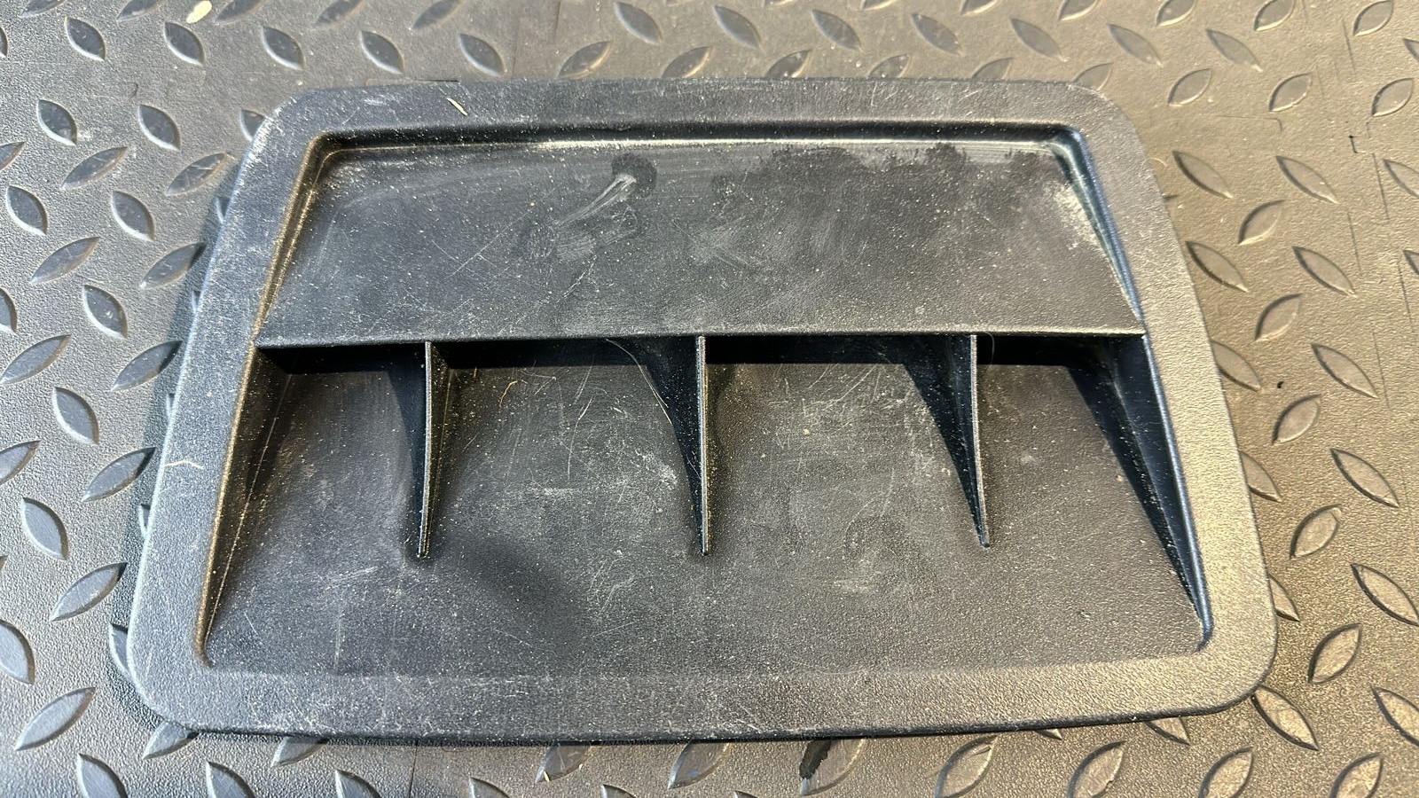 Дефлектор воздушный Mercedes E/W211 2002-2009