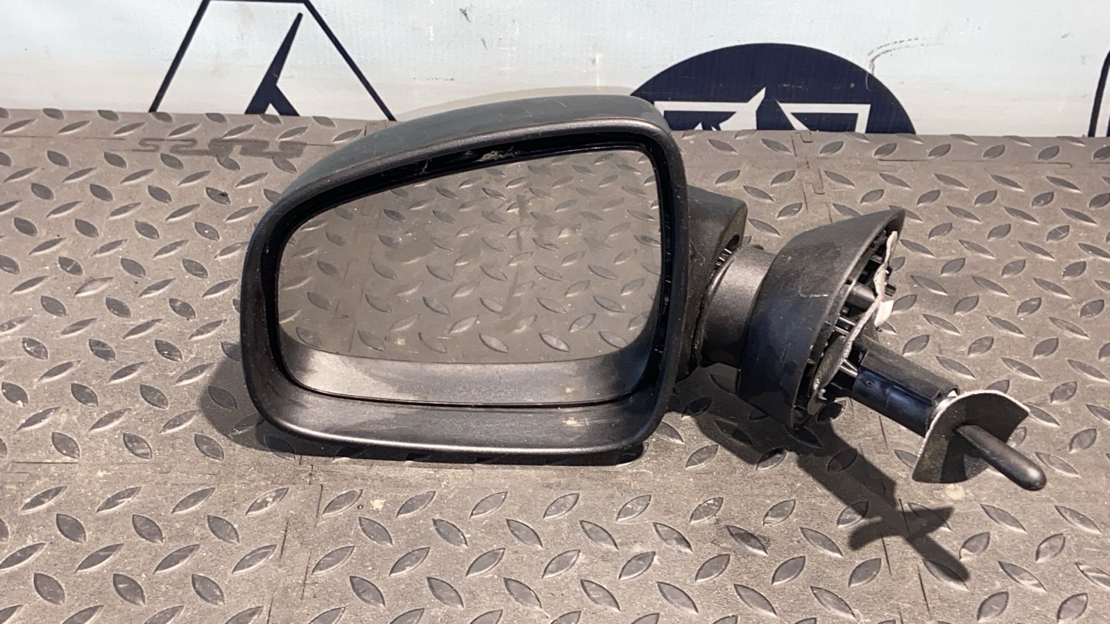 Зеркало левое Renault Sandero 2009-2014