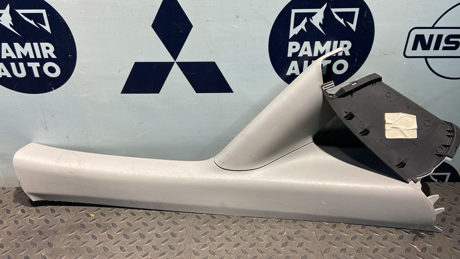 Обшивка стойки Mercedes Vito/W639 2003-2014