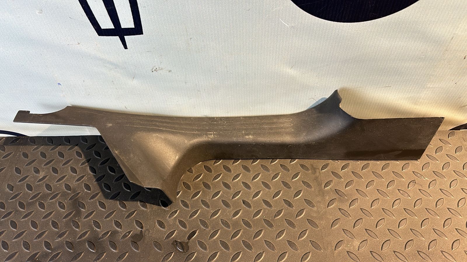 Накладка порога задняя левая Mercedes C/W203 2000-2008