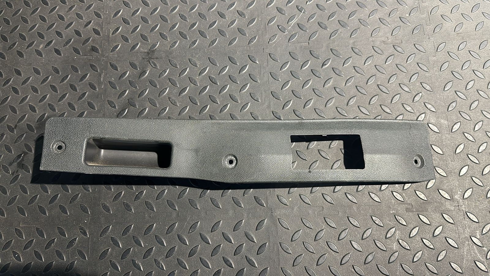 Обшивка двери багажника Opel Zafira/B 2005-2014