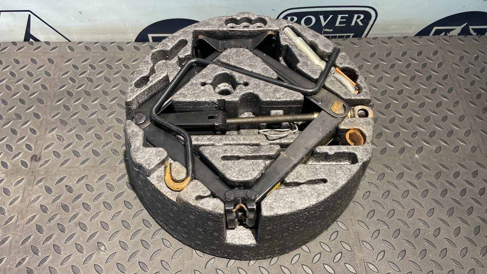 Ящик для инструментов Opel Astra/H 2004-2014