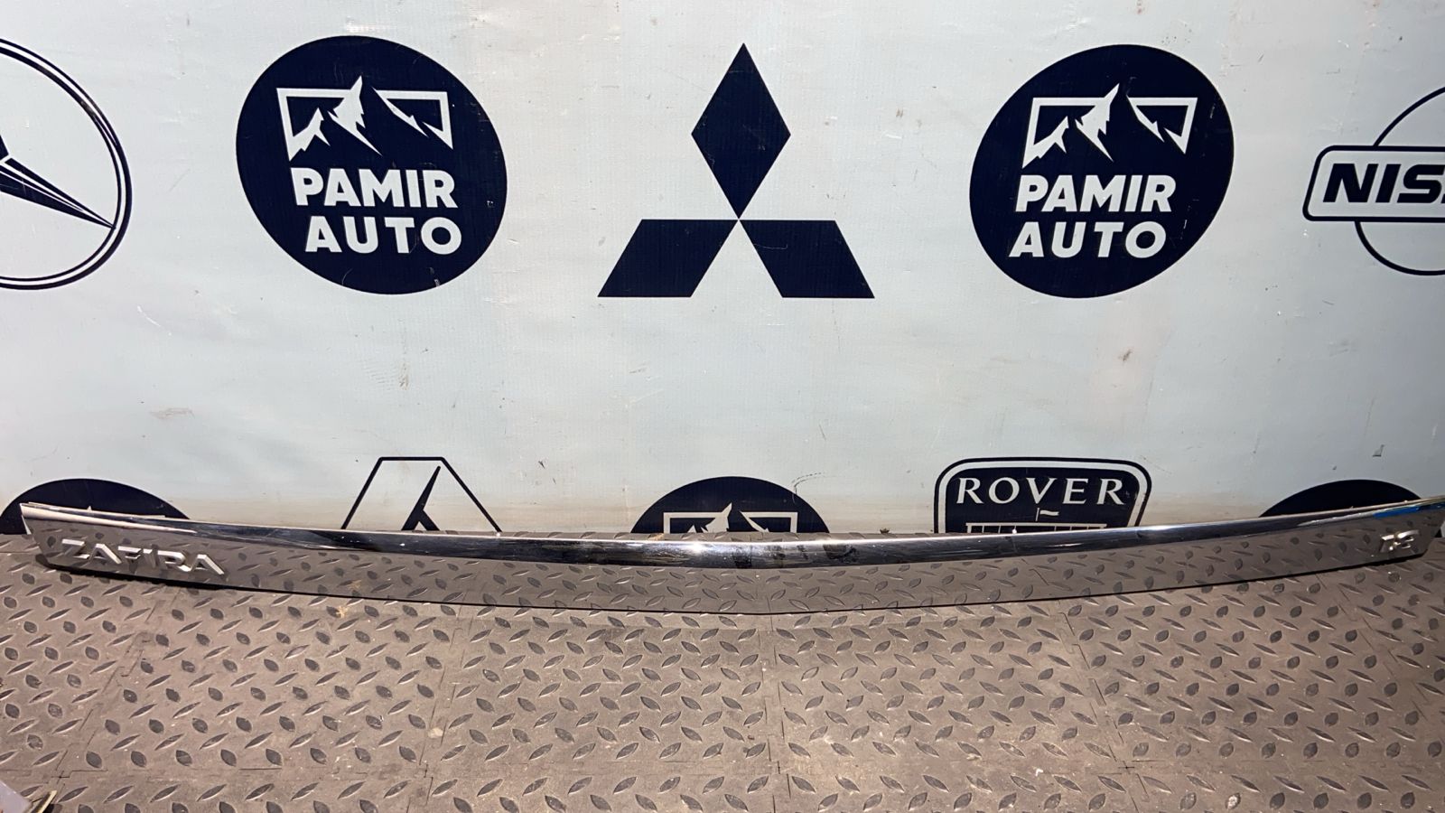 Накладка двери багажника Opel Zafira/B 2005-2014