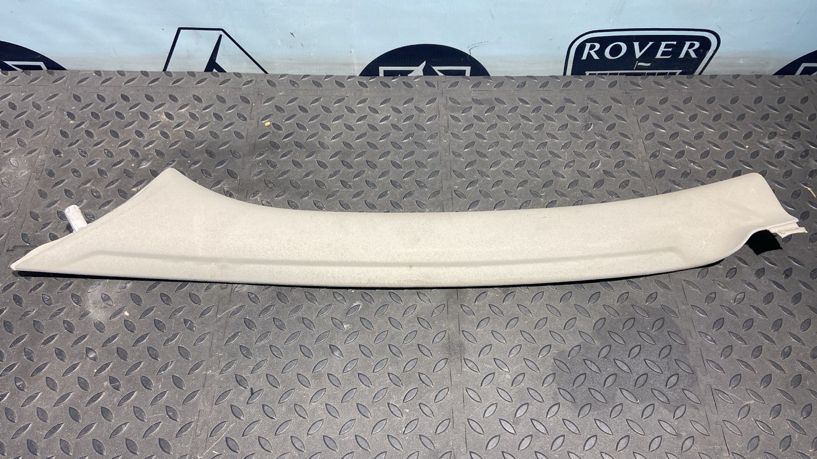 Обшивка стойки передняя правая Renault Megane/2 2002-2009