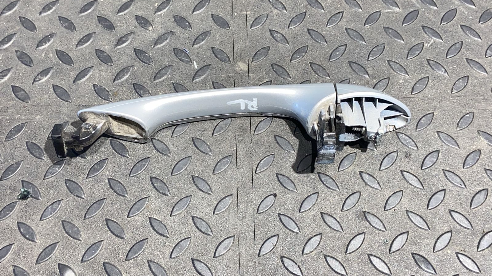 Ручка двери передняя левая Mercedes B/W245 2005-2011