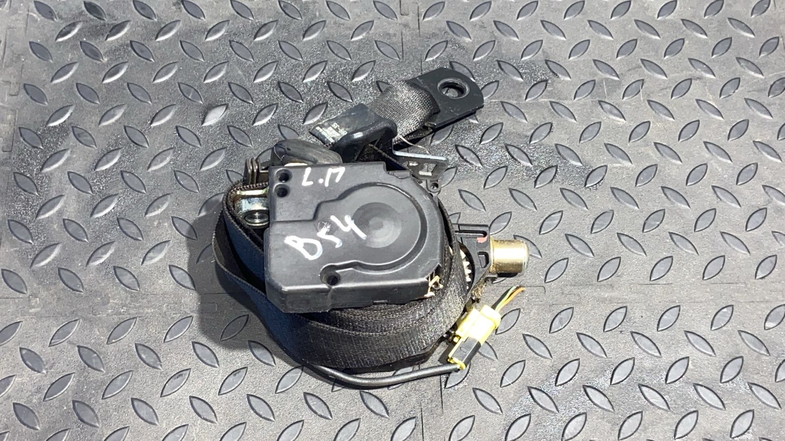 Ремень безопасности передний левый Mercedes M/W163 1997-2005