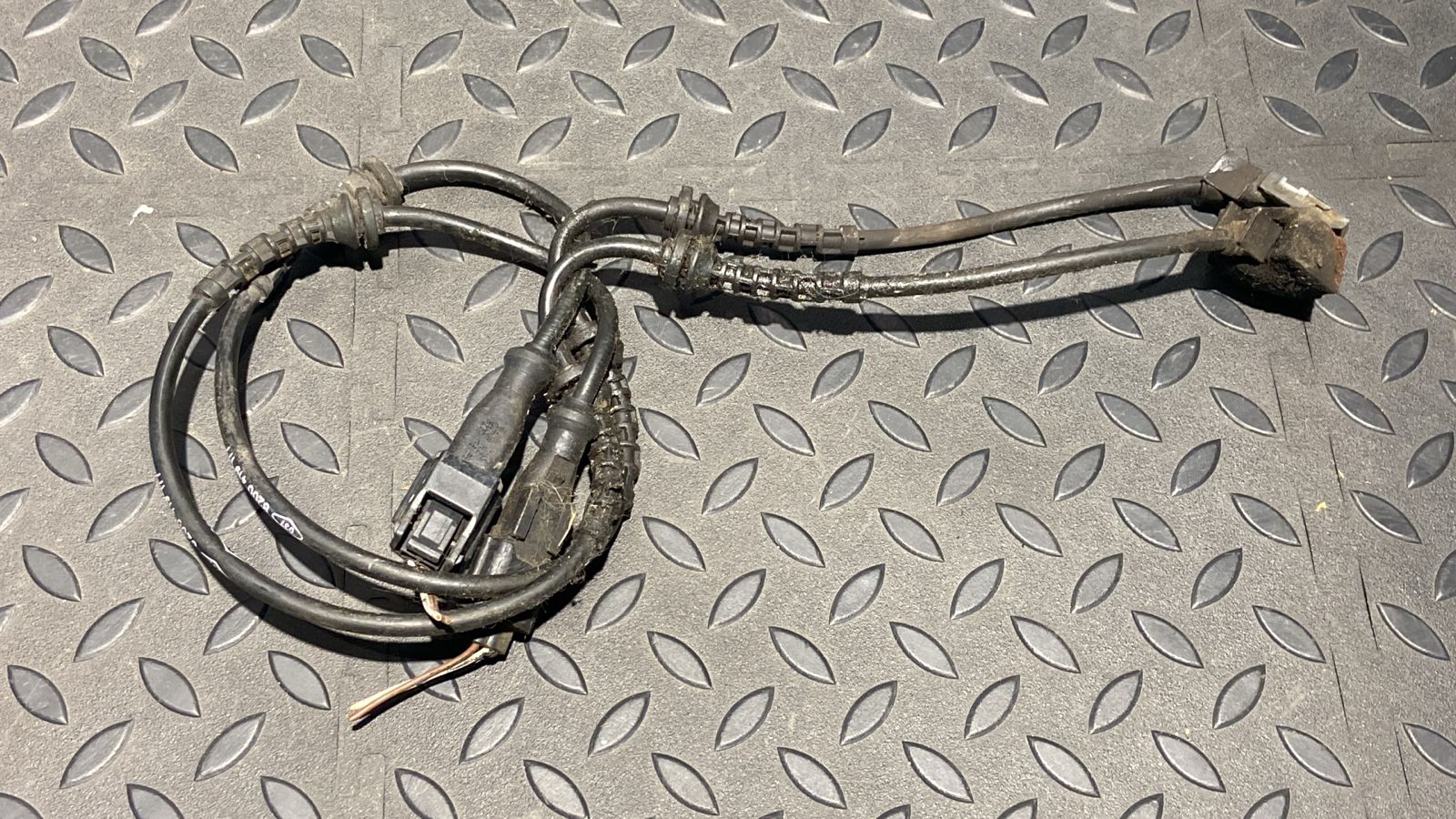 Датчик ABS передний Renault Logan 2004-2015