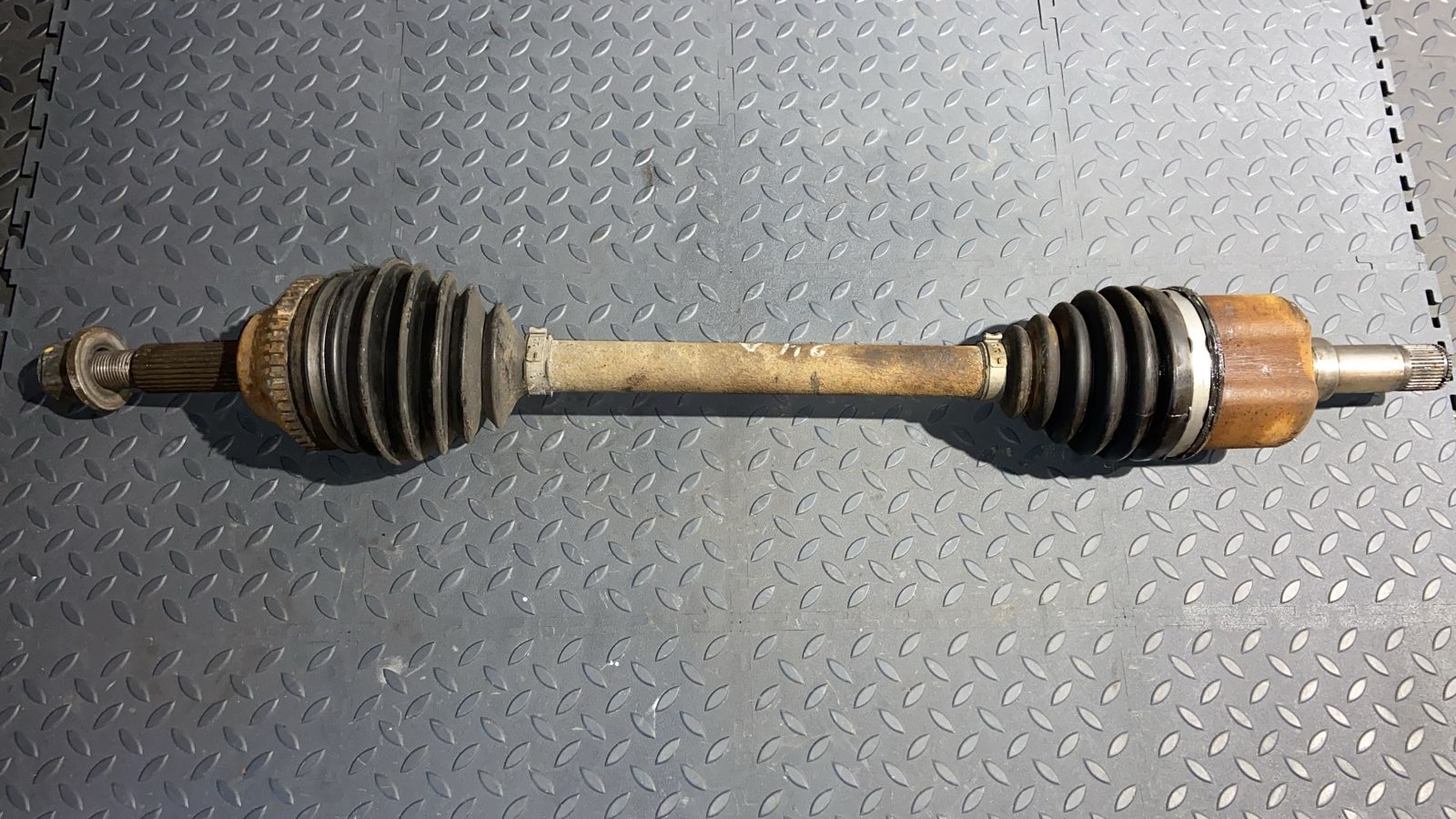 Полуось передняя левая Ford Transit 2006-2013