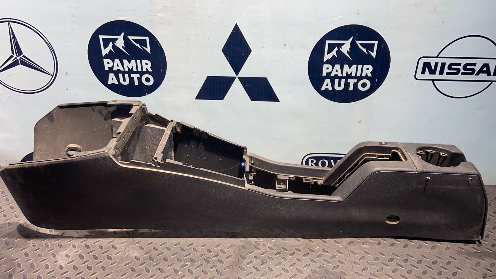 Консоль (Подлокотник) Opel Astra/H 2004-2014