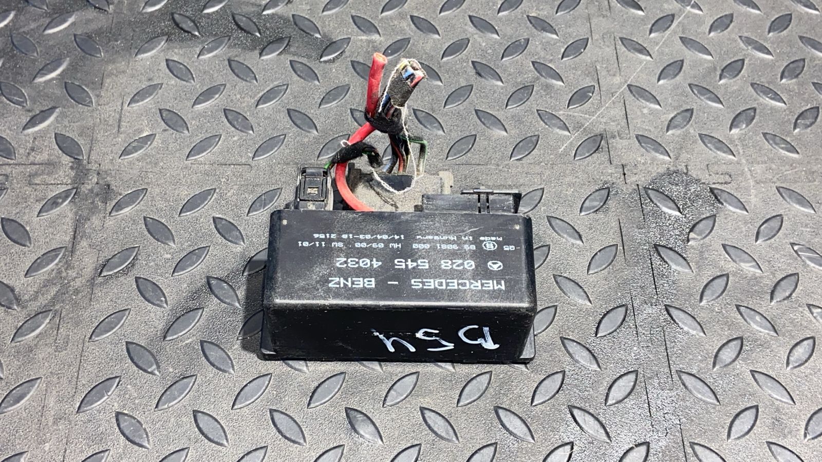 Реле свечей накала Mercedes M/W163 1997-2005