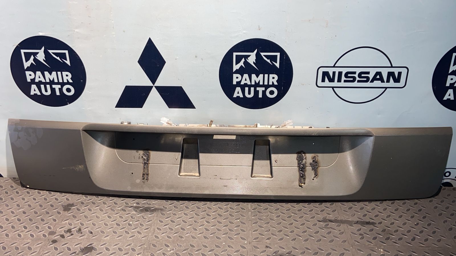 Накладка двери багажника Renault Scenic/2 2003-2009