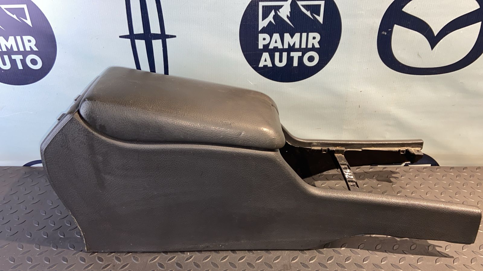 Консоль (Подлокотник) Mercedes E/W210 1995-2003