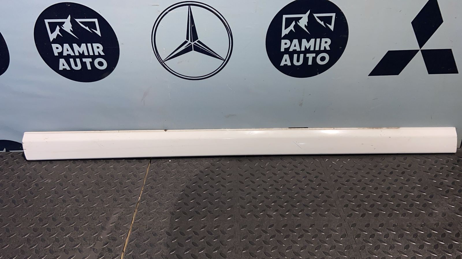 Молдинг двери сдвижной правый Mercedes Vito/W639 2003-2014