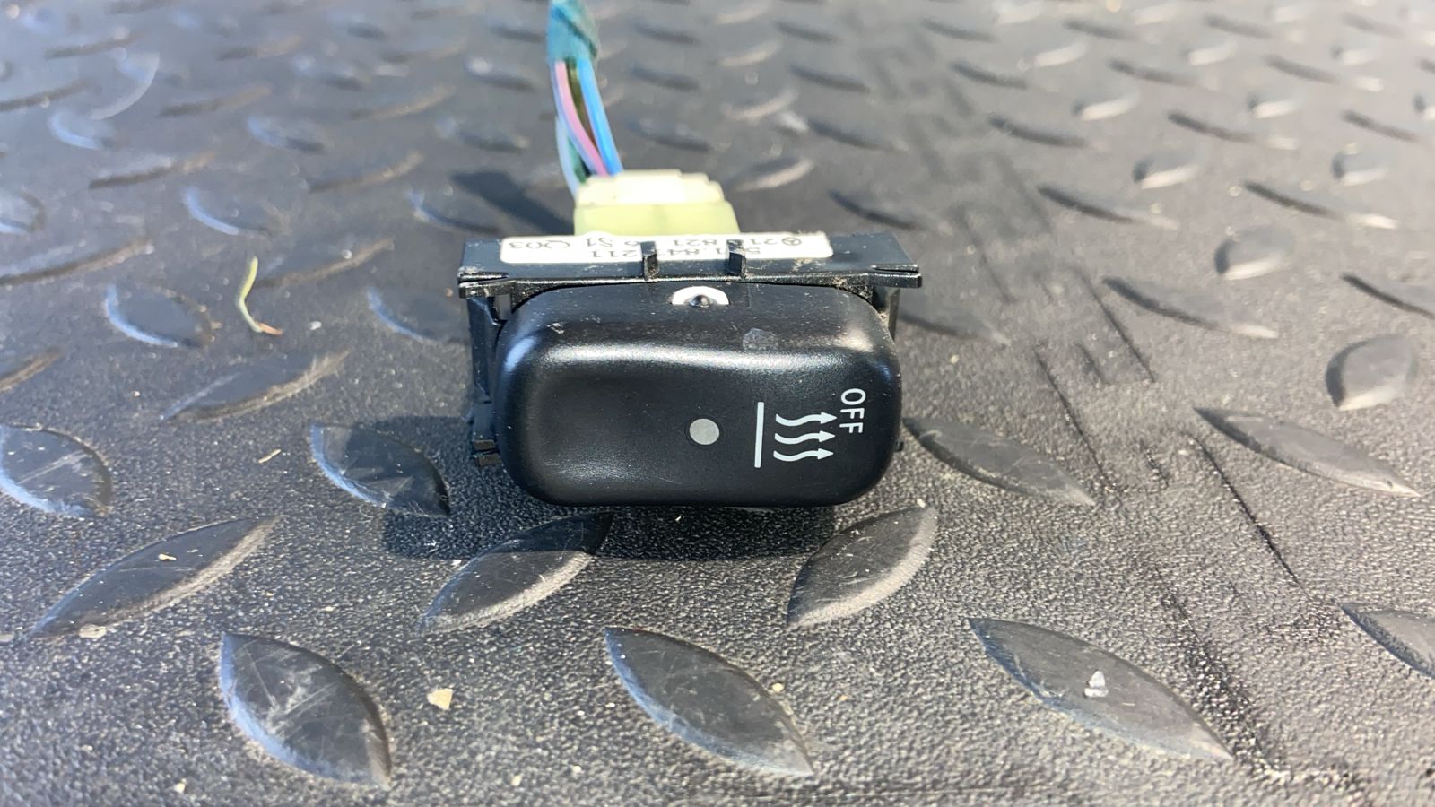 Кнопка Mercedes E/W210 1995-2003