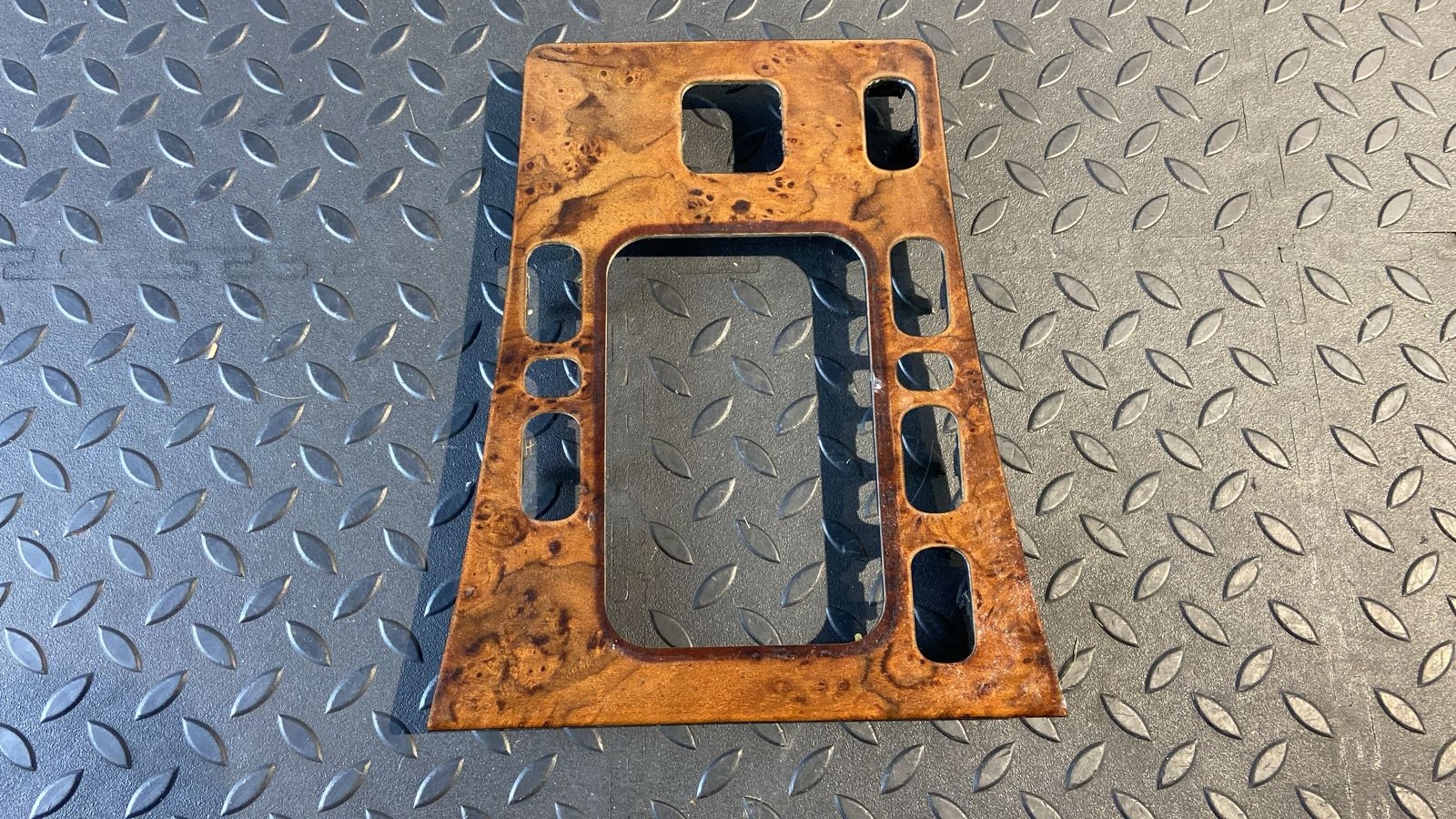 Накладка на кулису АКПП Mercedes E/W210 1995-2003