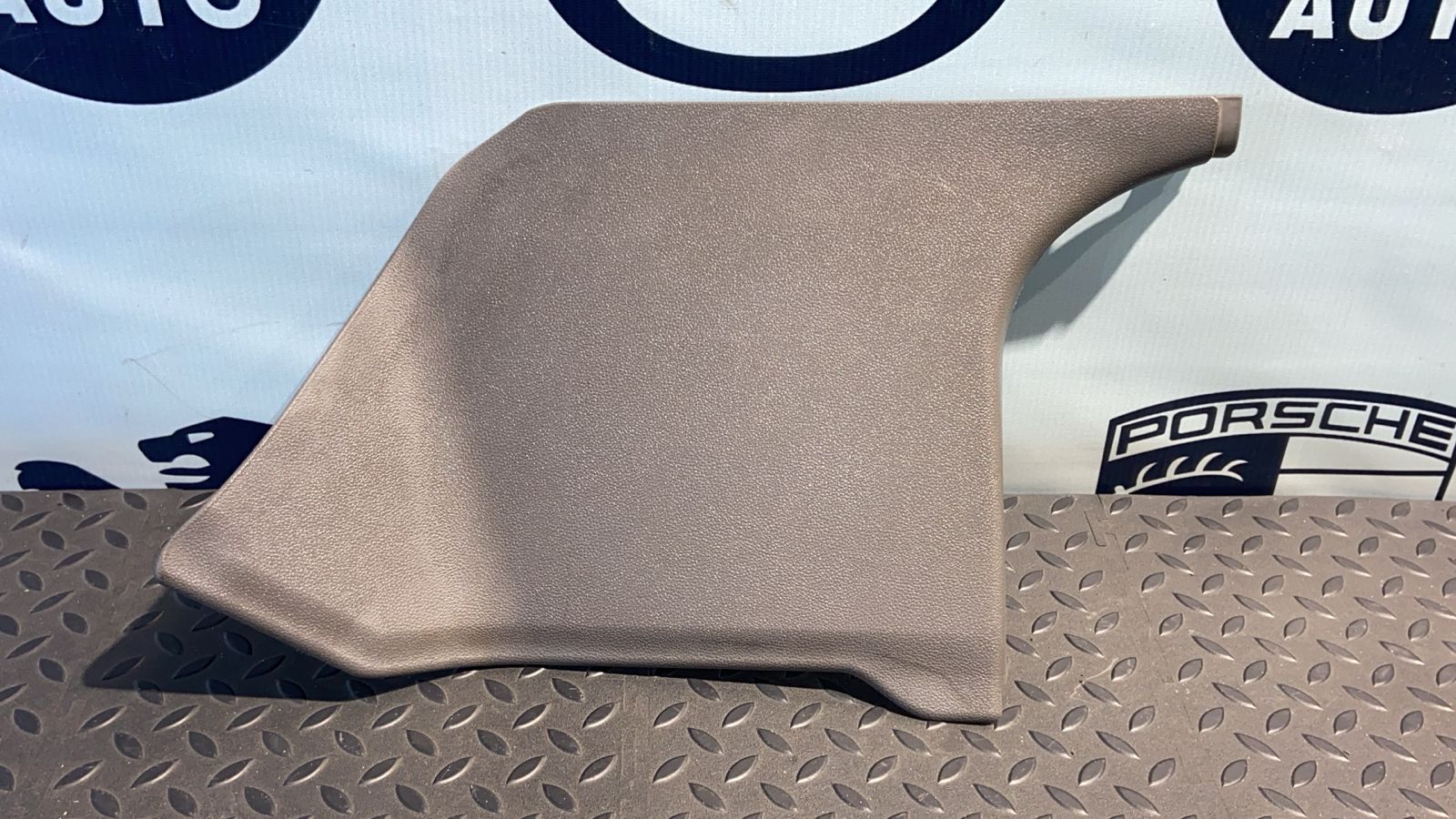 Накладка порога передняя левая Mercedes E/W211 2002-2009